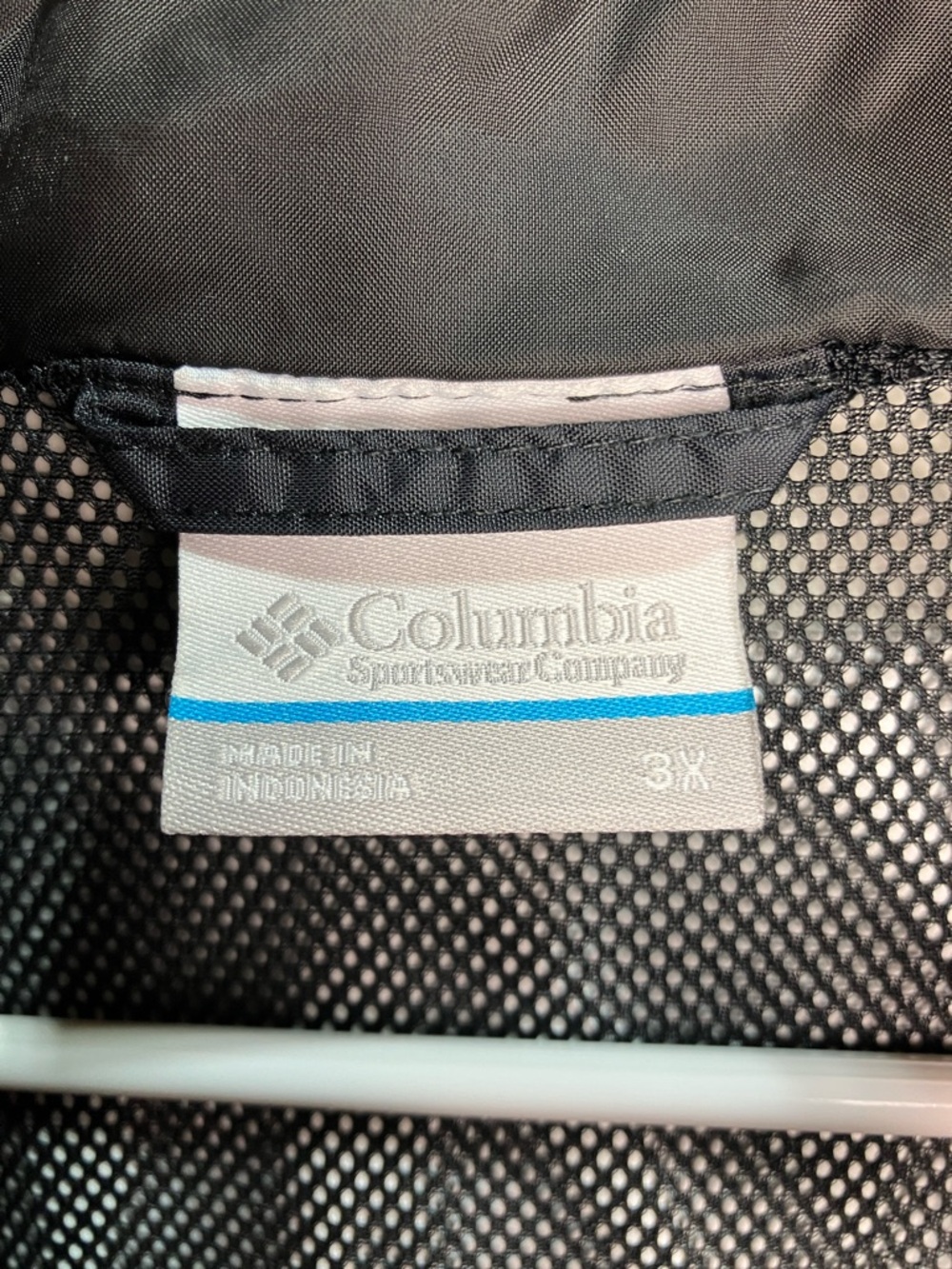 Columbia Black Waterproof Hooded Rain Jacket - Picture 2 of 15